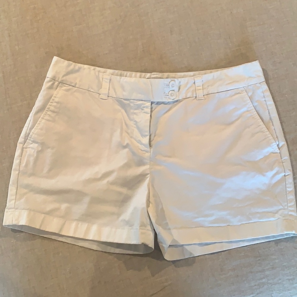 Vineyard Vines shorts